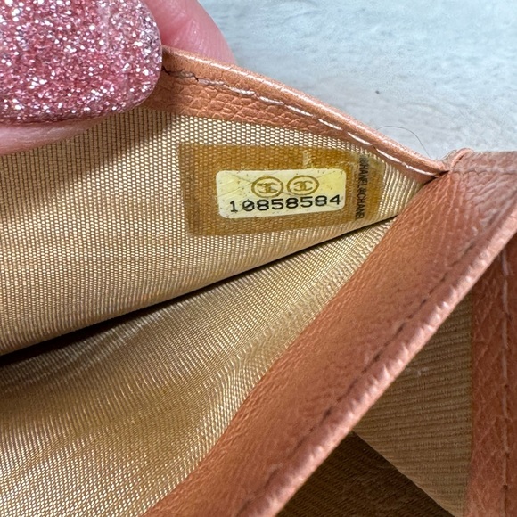 CHANEL Coco Button Caviar Calfskin Bifold Long Wallet Vintage - Picture 5 of 17